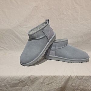 Brand New UGG Classic Ultra Mini Boots in Seafoam Womens Size 8